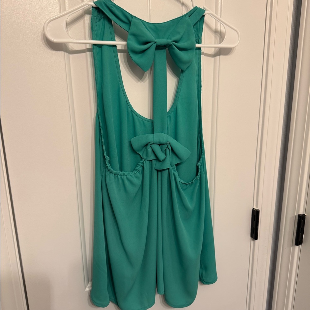 Green blouse with Bows